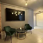 Elisio - Bricks Apartment