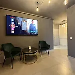 Elisio - Bricks Apartment